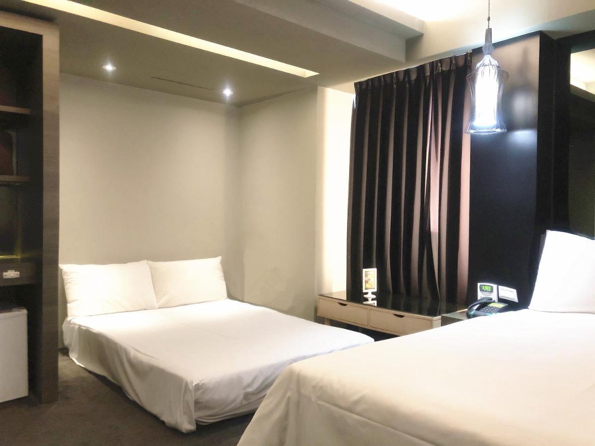 Kiwi Express Hotel - Jiuru Rd Гаосюн Екстер'єр фото