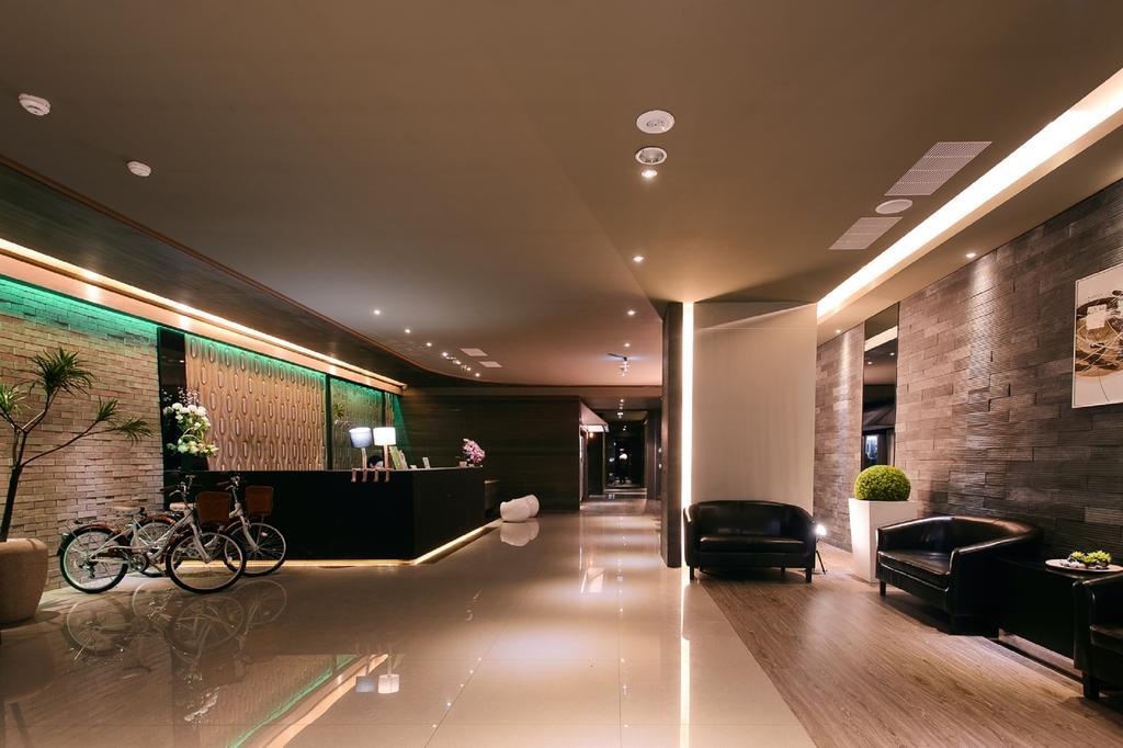 Kiwi Express Hotel - Jiuru Rd Гаосюн Екстер'єр фото