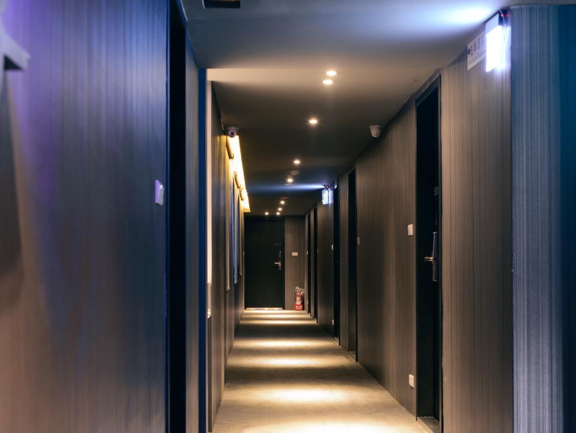 Kiwi Express Hotel - Jiuru Rd Гаосюн Екстер'єр фото